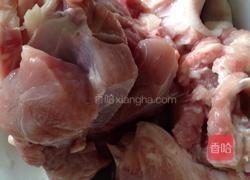 山药猪筒骨汤的做法图解1
