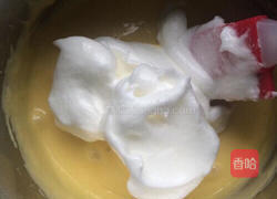 戚风蛋糕的做法图解5