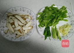 青椒炒香干的做法图解1