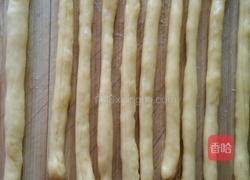 黑芝麻盐麻花的做法图解2