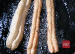 炸油条的做法图解5