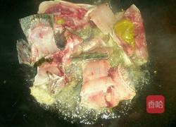 酸菜黑鱼的做法图解4