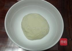 虾仁火腿披萨的做法图解1