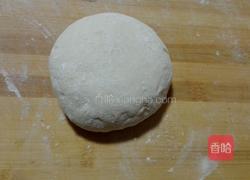 虾仁火腿披萨的做法图解3