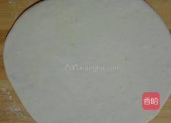 虾仁火腿披萨的做法图解5