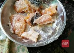 酸甜草鱼的做法图解2