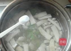 鸡腿菇莴笋芸豆汤的做法图解11