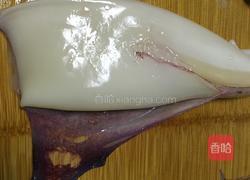 芹菜炒鲜鱿的做法图解2