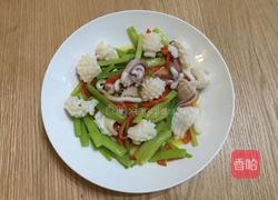 芹菜炒鲜鱿的做法图解15
