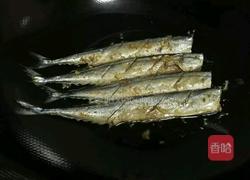 香煎秋刀鱼的做法图解4