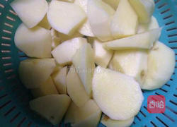 拔丝土豆的做法图解2