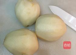 冰糖雪梨银耳红枣百合润肺润喉糖水的做法图解2