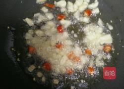 辣炒木耳黄瓜的做法图解2