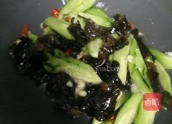 辣炒木耳黄瓜的做法图解3