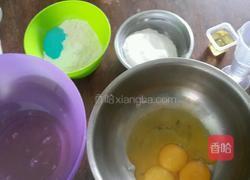 蓝莓芝麻纸杯蛋糕的做法图解1