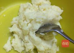 椒盐土豆饼的做法图解2