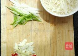 清炒土豆丝～鲁菜的做法图解2