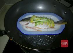 清蒸黄翅鱼的做法图解2