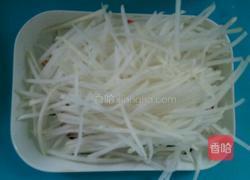 小炒萝卜丝的做法图解1