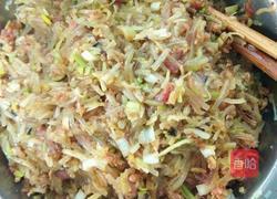 大肉粉条萝卜馅包子的做法图解2