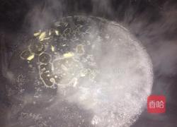 西兰花炒肉片的做法图解4