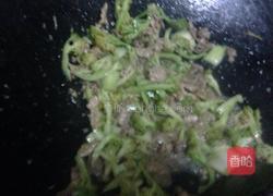 西兰花炒肉片的做法图解10