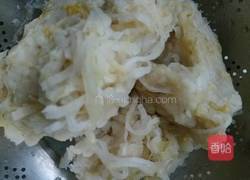 牛肉炖酸菜的做法图解3