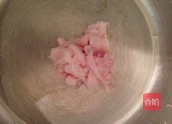 芹菜猪肉水饺的做法图解1