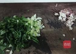 青菜腊肉炒饭的做法图解1