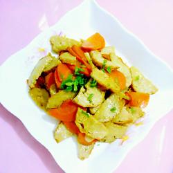 胡萝卜炒肉肠的做法[图]