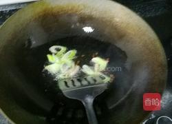 西红柿豆芽烩饼的做法图解2