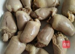 红烧鸡心鹌鹑蛋的做法图解1