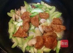 丝瓜炒面筋的做法图解5