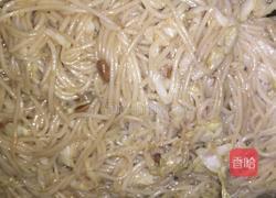 包菜炒米粉的做法图解6