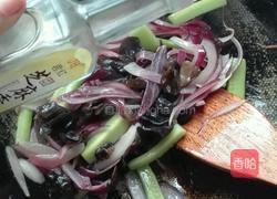 洋葱木耳炒黄瓜的做法图解11