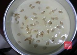 松仁蛋糕的做法图解6