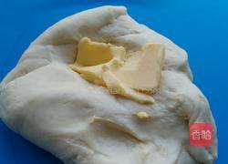玫瑰花面包的做法图解2
