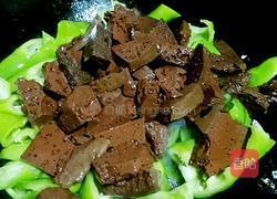 尖椒炒猪血的做法图解5