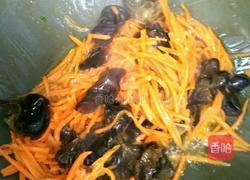 胡萝卜炒木耳的做法图解5