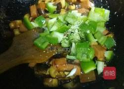 青椒炒香菇的做法图解9