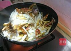 梭子蟹炒年糕的做法图解5