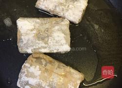 糖醋带鱼的做法图解2