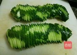 蒜香黄瓜片的做法图解2