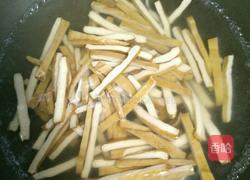 榨菜炒香干的做法图解2