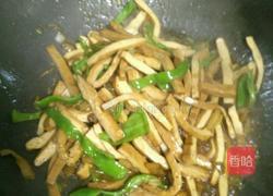 榨菜炒香干的做法图解7