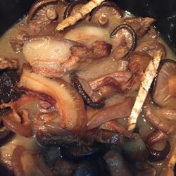 五花肉焖冬菇的做法[图]