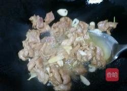 胡萝卜木耳炒猪肉的做法图解5