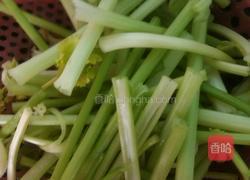 酸菜炆鹅的做法图解3