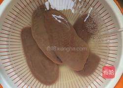 秘制红汤猪腰的做法图解2