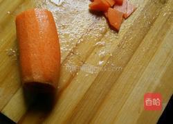 胡萝卜肉片粥的做法图解2